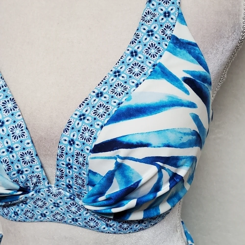 Sweet Escape Blue Leaf Floral Paisley Padded Halter Top Roll Top Bottom Bikini 8